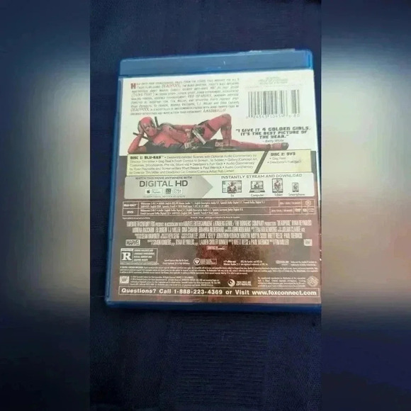 Deadpool DVD And Blu-ray (EUC) - Picture 2 of 5